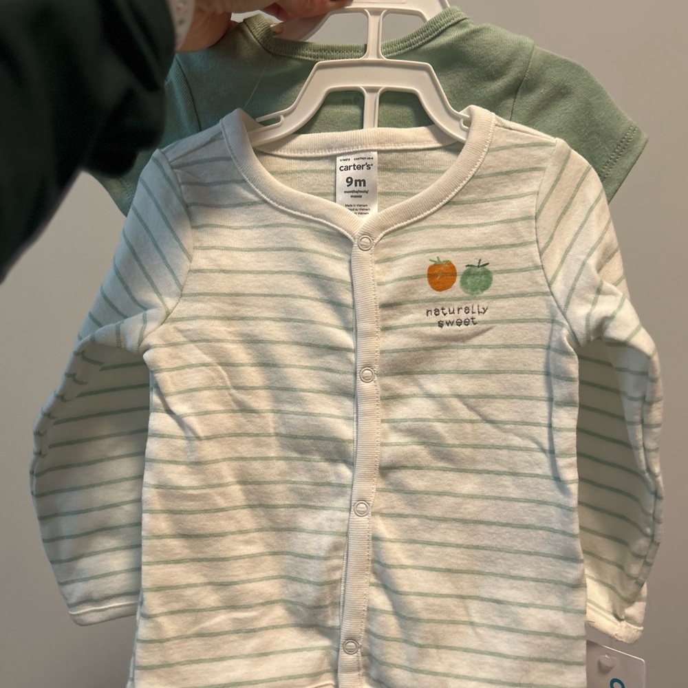 NWT! Carter's 3 pc Green and White Striped Set - Picture 4 of 4